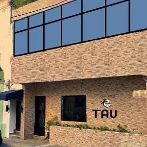 Hotel Tau Art Residence